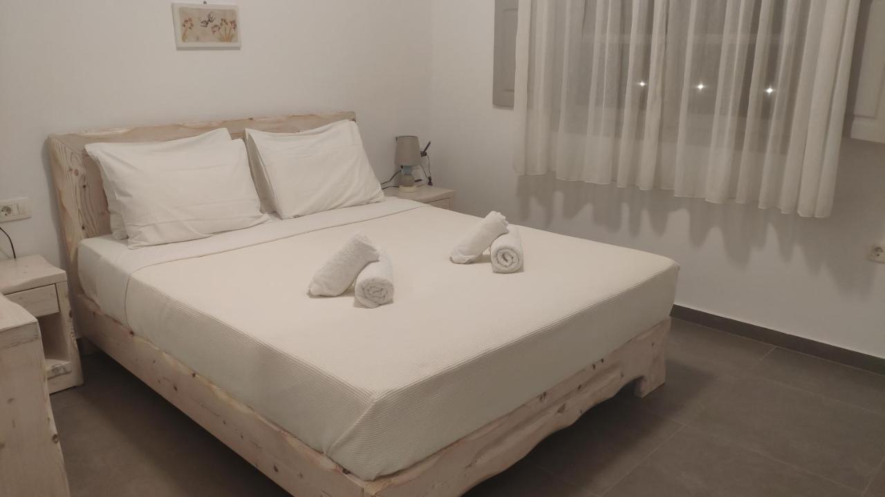 Apartment For 2-3 People Megalochori  Zewnętrze zdjęcie